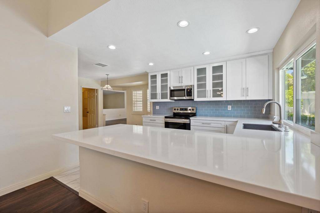 72890 Amber ST, Palm Desert, CA 92260