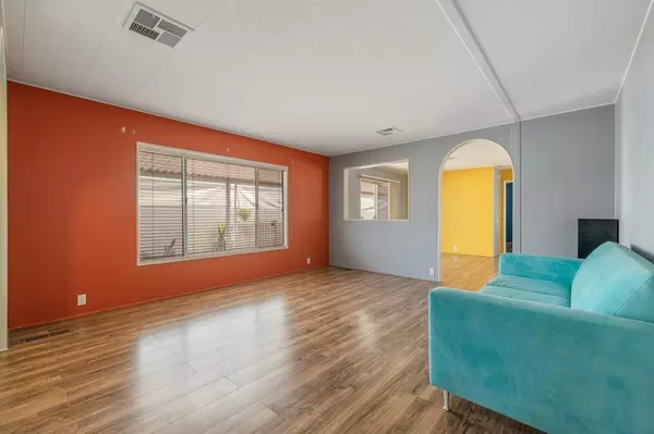 Palm Springs, CA 92264,284 Saguaro DR