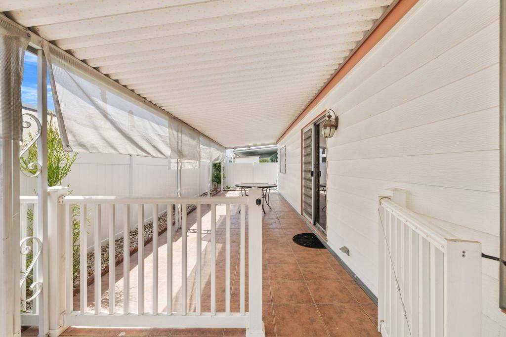 Palm Springs, CA 92264,284 Saguaro DR