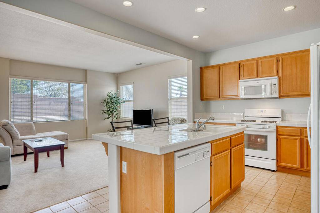 Desert Hot Springs, CA 92240,62810 N Crescent ST