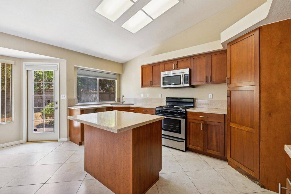 La Quinta, CA 92253,78870 Sonesta WAY