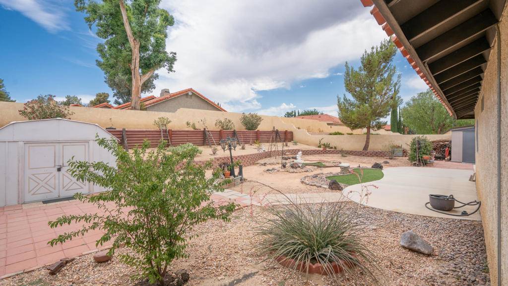 56889 Navajo TRL, Yucca Valley, CA 92284