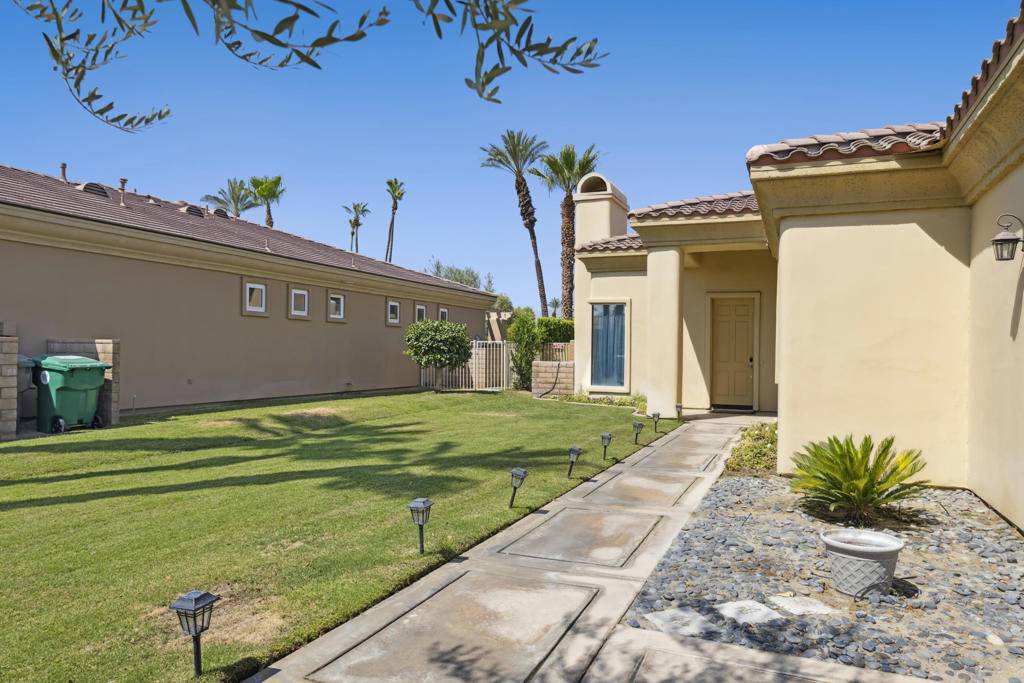 Bermuda Dunes, CA 92203,42533 Capri DR