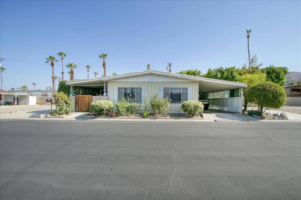 36 Club Circle DR, Palm Springs, CA 92264
