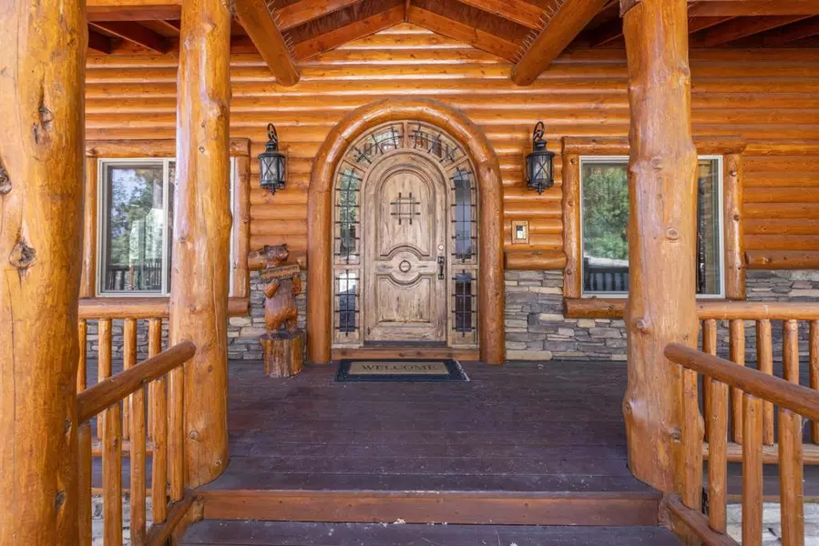 39737 Flicker RD, Fawnskin, CA 92333