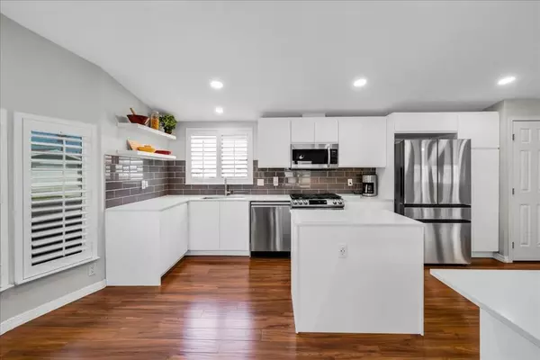 Cathedral City, CA 92234,1327 Via Palmera