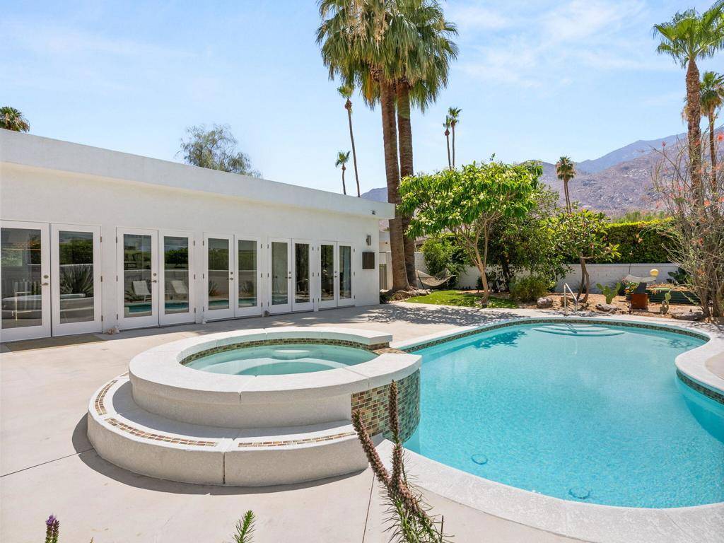 Palm Springs, CA 92264,958 E Mesquite AVE