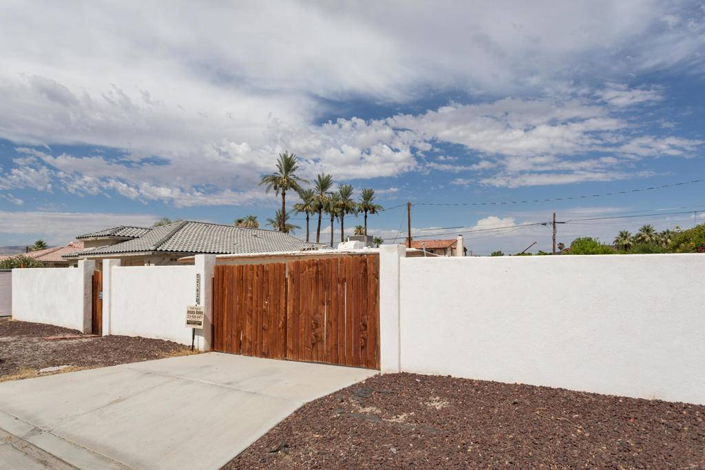 52162 Avenida Velasco, La Quinta, CA 92253