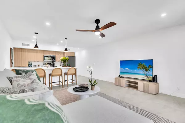 Palm Springs, CA 92264,1655 E Palm Canyon DR #115