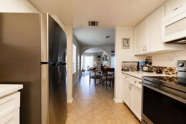 Palm Springs, CA 92264,500 S Farrell DR #L71