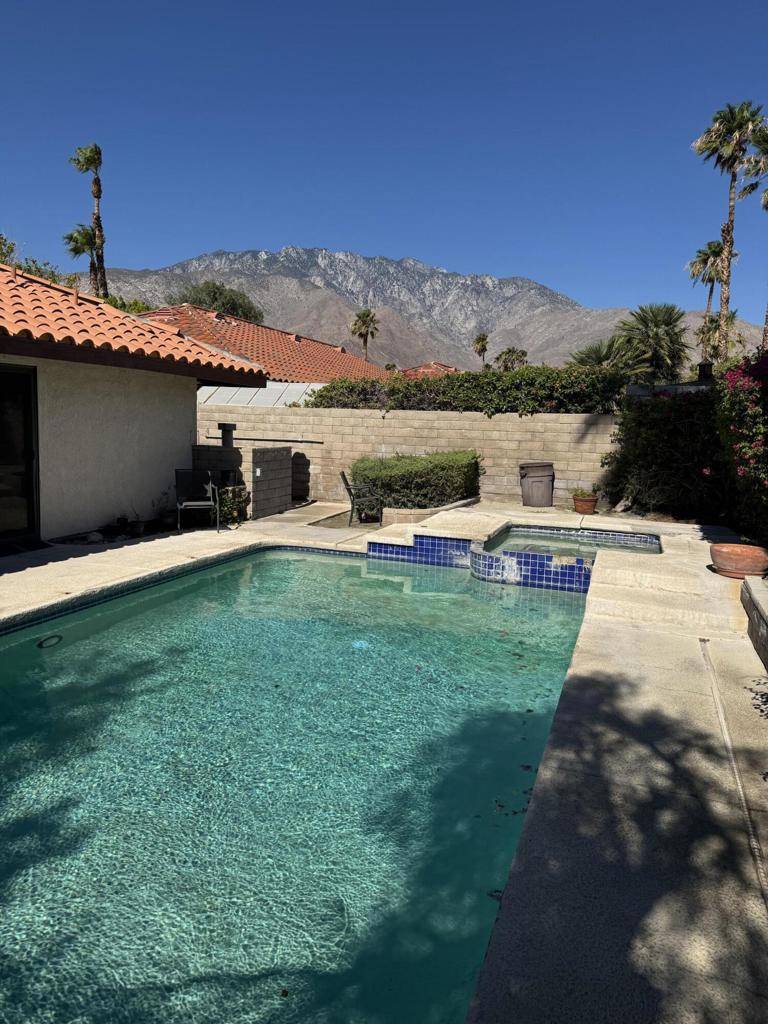 Palm Springs, CA 92262,1496 E Luna WAY