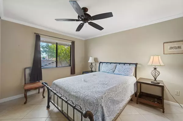 Palm Springs, CA 92262,1495 E Luna WAY