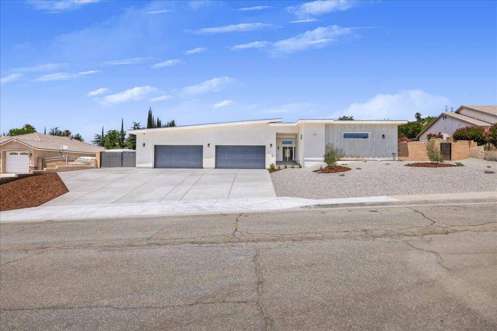 Banning, CA 92220,4195 Evergreen LN