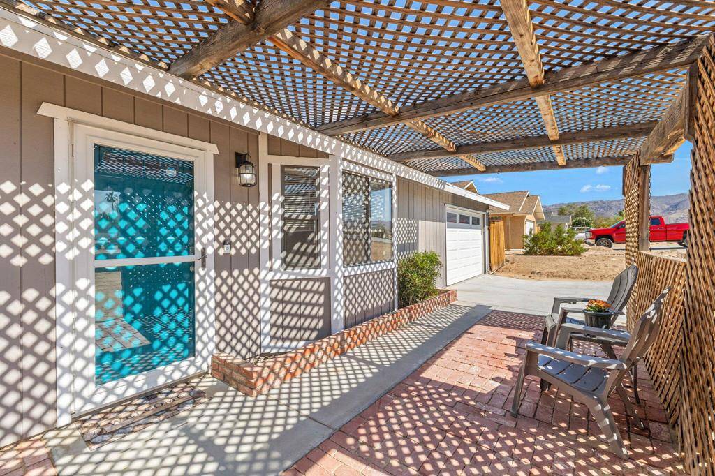 29 Palms, CA 92277,5343 Encelia DR
