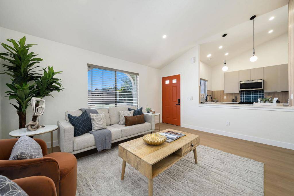 Palm Springs, CA 92262,3283 N Mica DR
