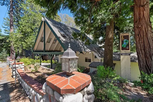 Lake Arrowhead, CA 92352,331 Annandale DR