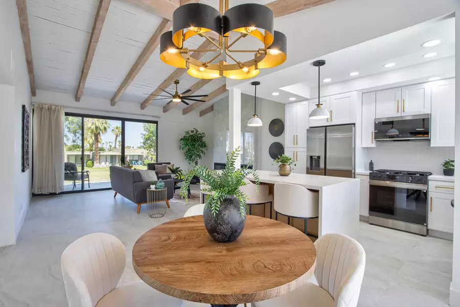 842 N Calle De Pinos, Palm Springs, CA 92262