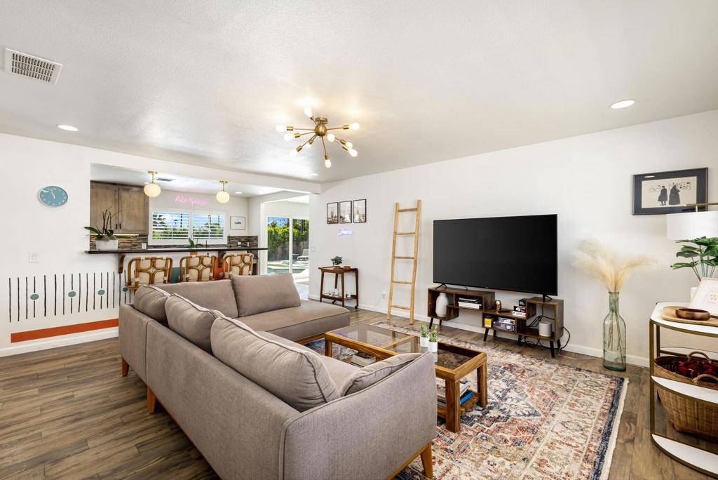 Palm Springs, CA 92262,2240 N San Gorgonio RD