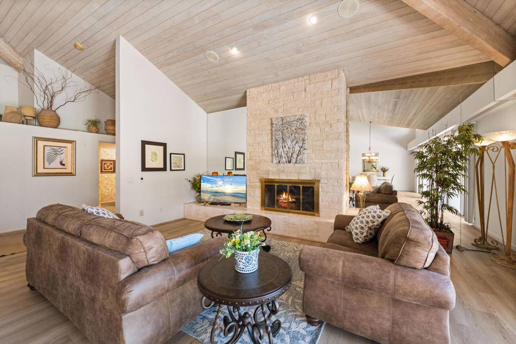 Rancho Mirage, CA 92270,212 S Kavenish DR