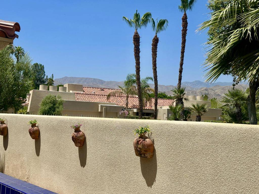 Rancho Mirage, CA 92270,212 S Kavenish DR