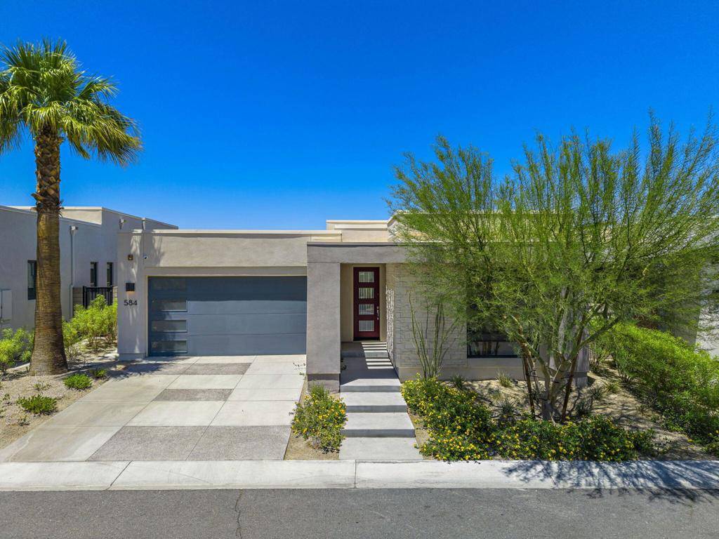 584 Fountain DR, Palm Springs, CA 92262