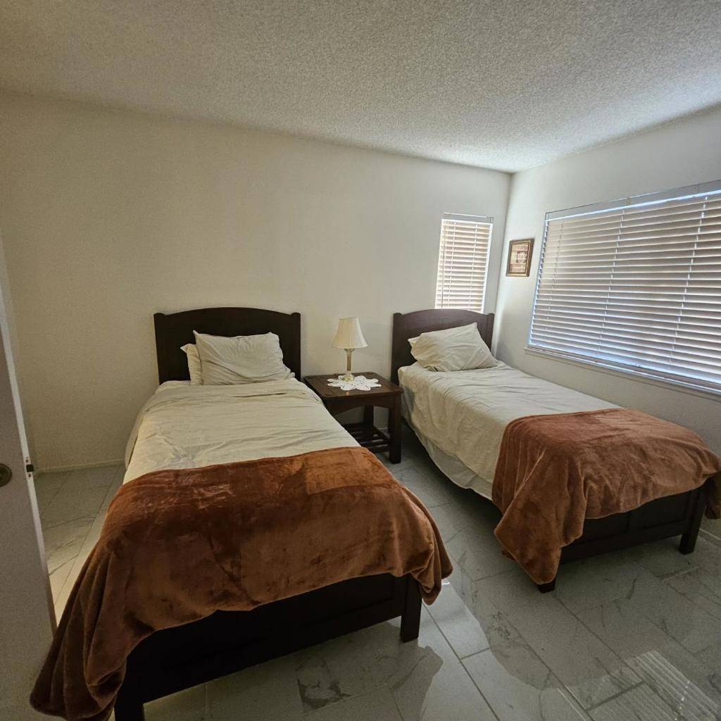 Banning, CA 92220,2890 Summer Set CIR