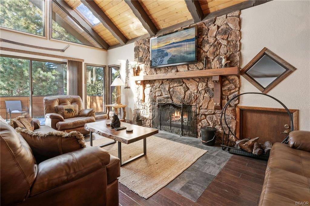 Big Bear, CA 92315,368 Pulaski RD