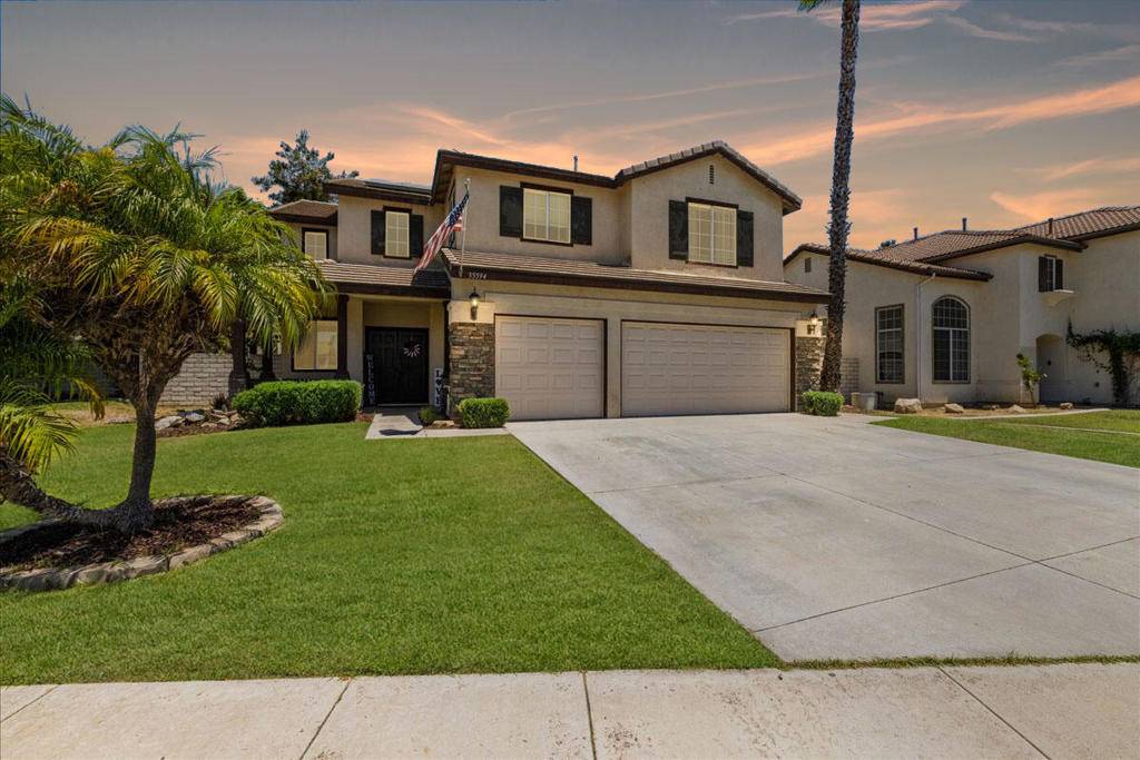 35594 Porcelain CT, Winchester, CA 92596