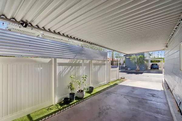 Palm Springs, CA 92264,252 Lei DR