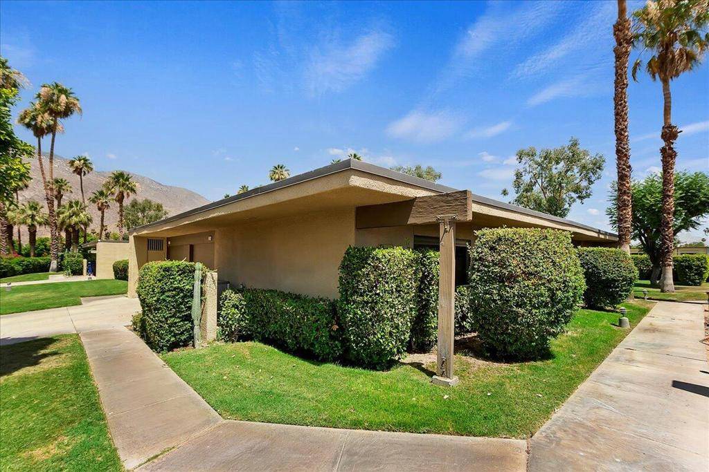 1326 Tiffany CIR N, Palm Springs, CA 92262