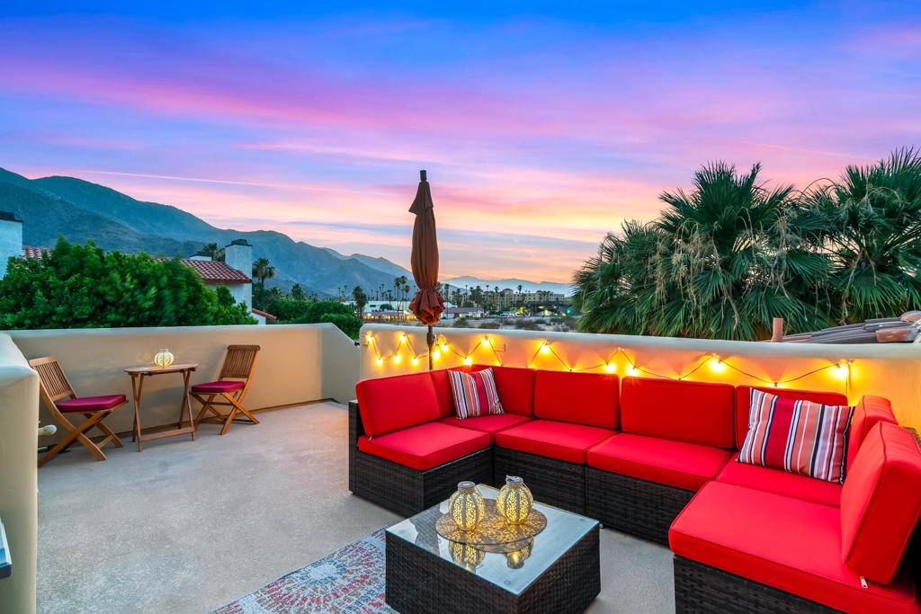 1010 Villorrio DR N, Palm Springs, CA 92262