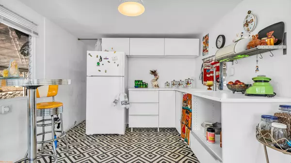60 Mars ST, Palm Springs, CA 92264