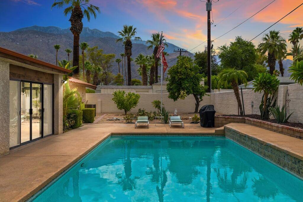 Palm Springs, CA 92262,1366 E Verbena DR