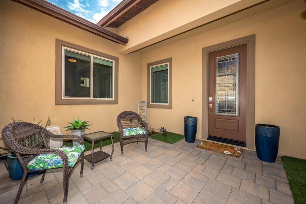 Indio, CA 92201,51482 Longmeadow ST
