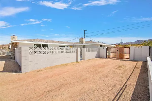 Joshua Tree, CA 92252,7107 Hillview RD