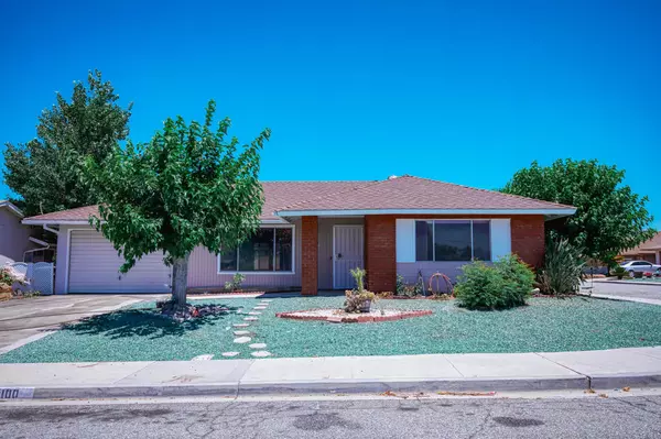 1100 W Westmont AVE, Hemet, CA 92543