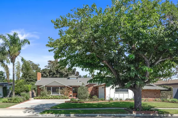 Rossmoor, CA 90720,12742 Foster RD