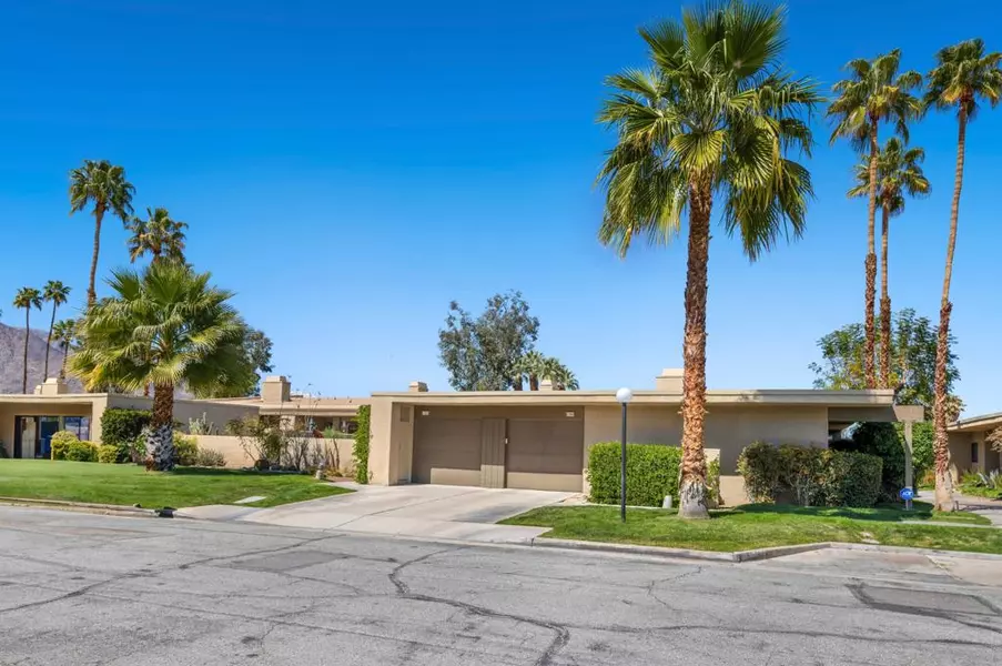 1366 Tiffany CIR N, Palm Springs, CA 92262