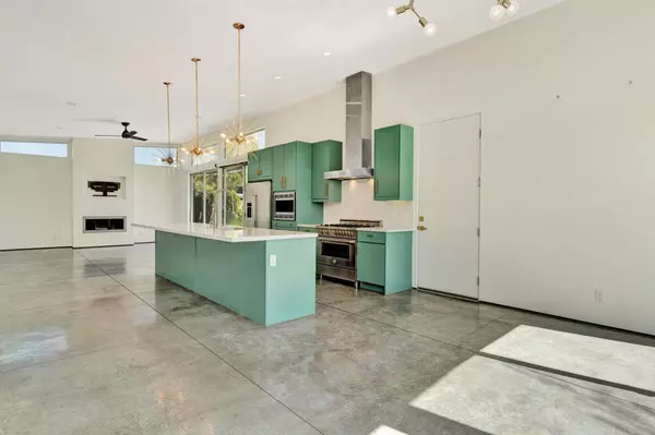 Palm Springs, CA 92262,2703 Alexander Club DR