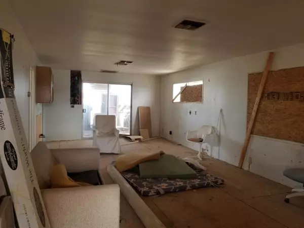 Bombay Beach, CA 92257,9544 Avenue F