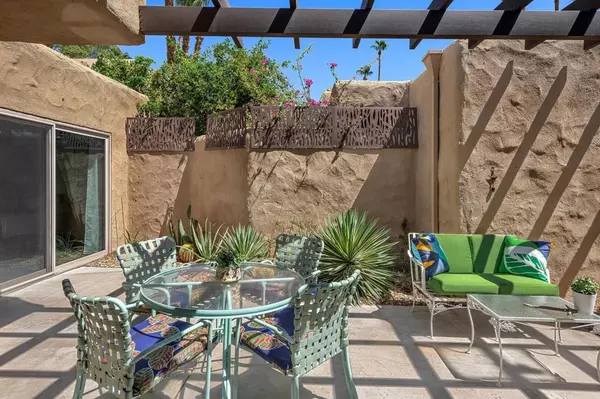 4850 N Winners CIR #B, Palm Springs, CA 92264