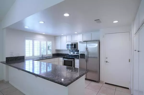 Palm Desert, CA 92211,43902 Via Palma