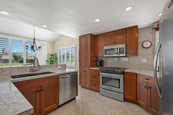 76662 Daffodil DR, Palm Desert, CA 92211