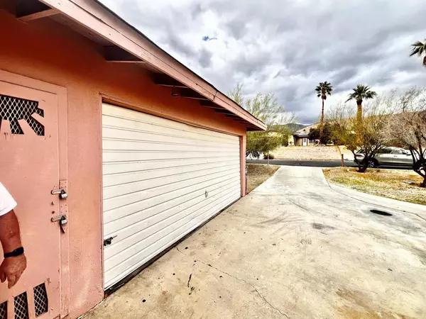Desert Hot Springs, CA 92240,66775 Yucca DR