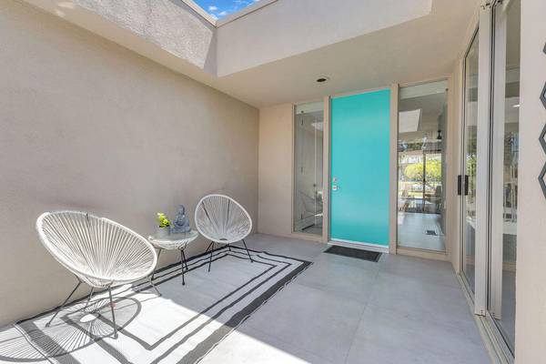 Palm Springs, CA 92264,469 E Mariposa DR