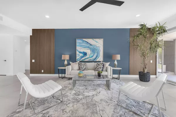 Palm Springs, CA 92264,469 E Mariposa DR