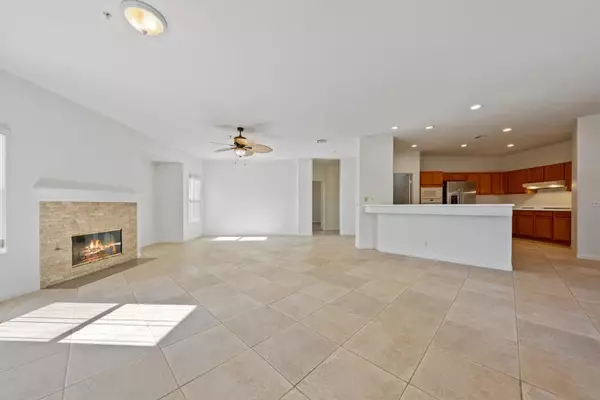 Palm Desert, CA 92211,74091 Daisy LN