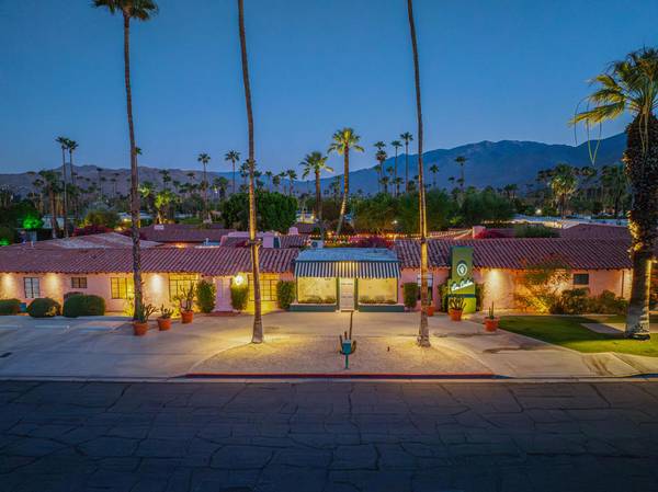 Palm Springs, CA 92264,555 Warm Sands DR