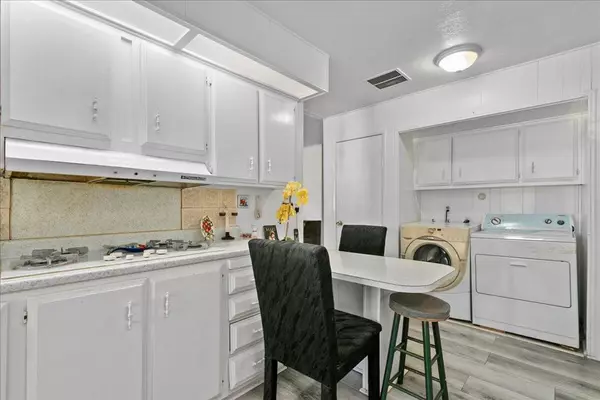 Palm Springs, CA 92264,36 Club Circle DR