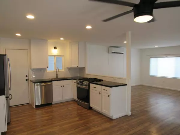 248 Lei DR, Palm Springs, CA 92264